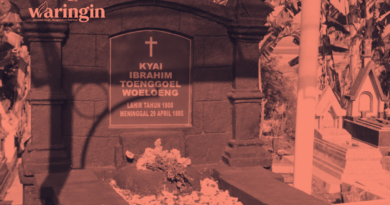 Kiai Bukan Milik Satu Agama